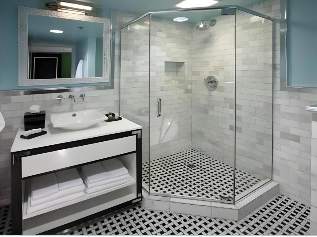 Hotel At El Cortez 3*